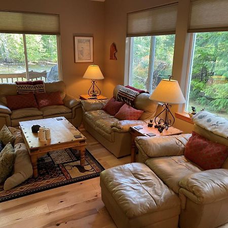 Cozy Riverfront Retreat Leavenworth Extérieur photo